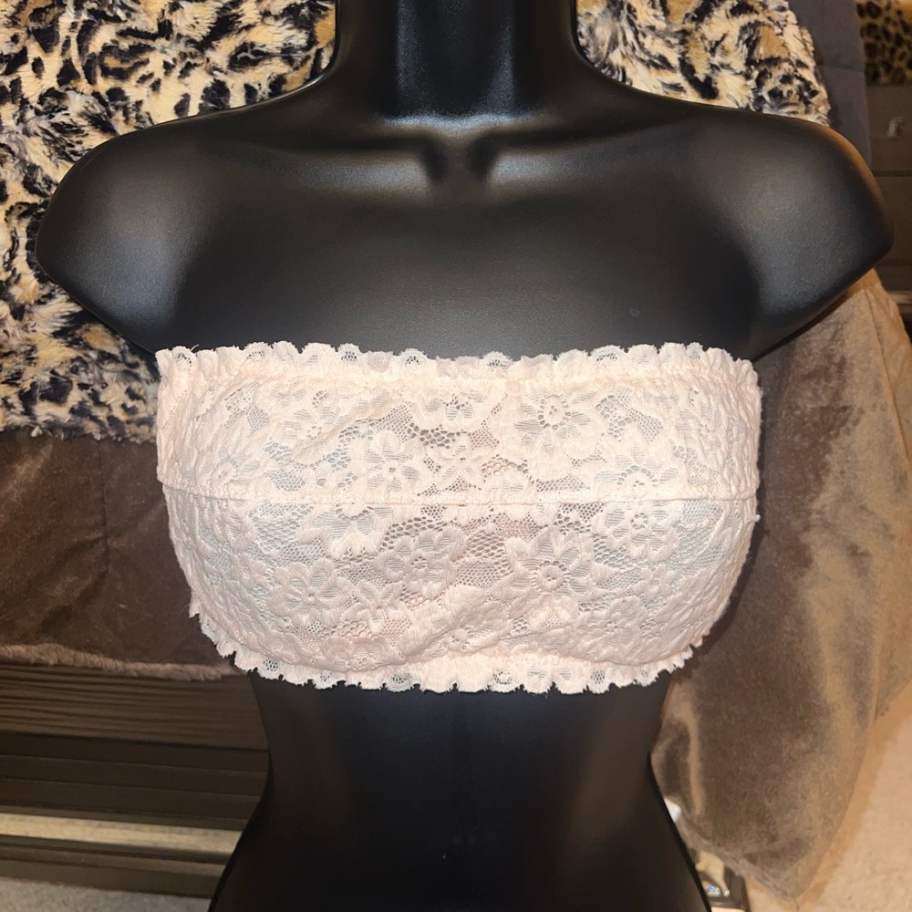 Aerie Floral Lace Bandeau in Soft Pink